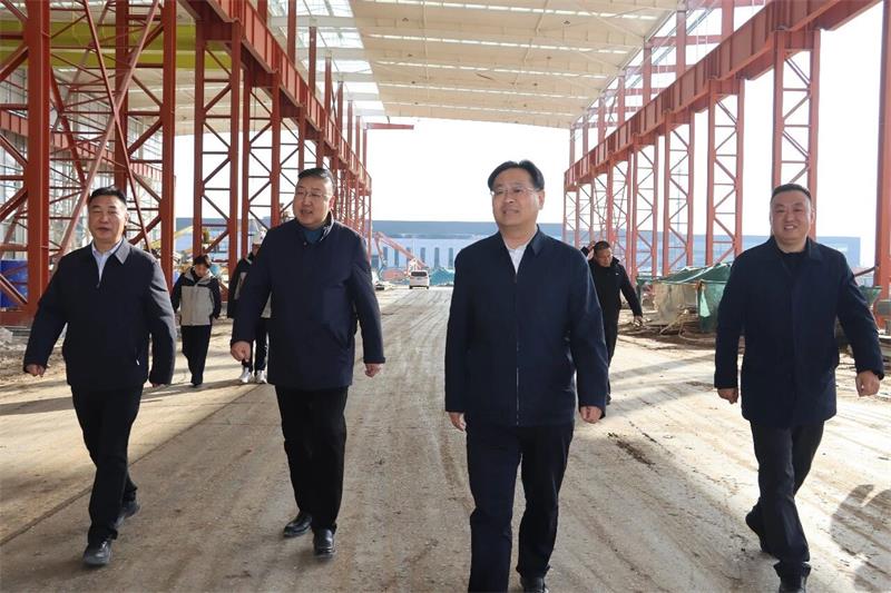 鞏義市委書(shū)記、市長(zhǎng)郭程明蒞臨明泰鋁業(yè)慰問(wèn)一線員工